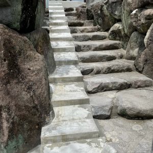 スマート建築_昇降機レール基礎完成