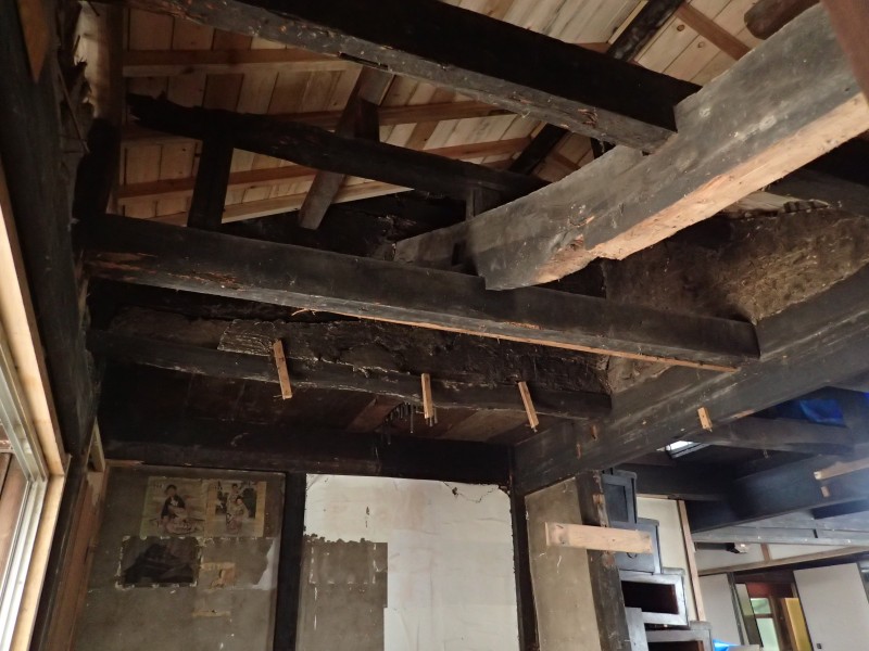 リフォームで実現する「古民家再生」：思い出を未来へ繋ぐ住まいづくりのサムネイル