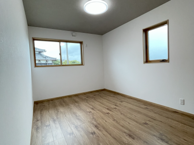 広々キッチンと便利な屋根裏収納！理想の家を見つけようのサムネイル